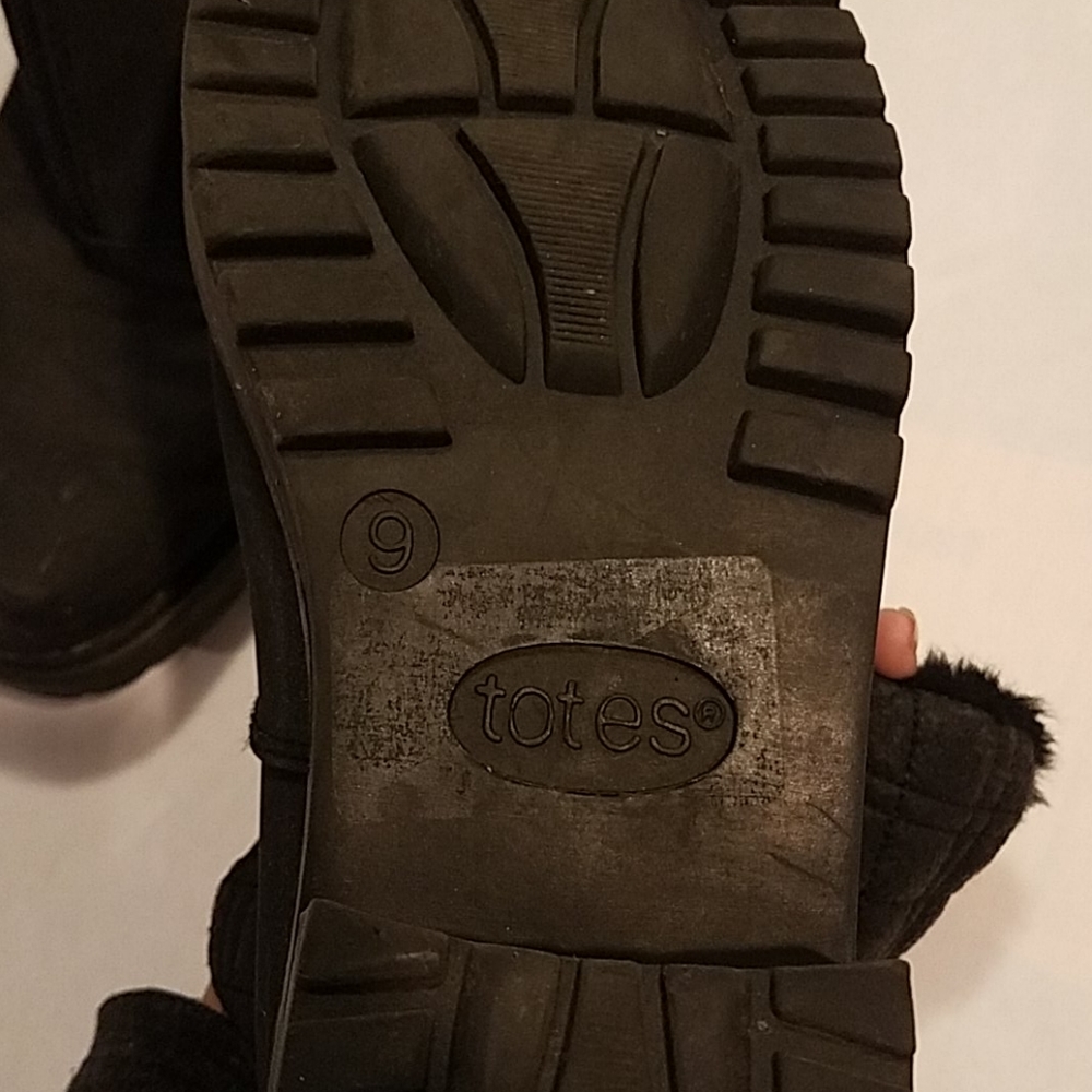 Totes black ankle quilted winter boots 9M *FLAWS - Picture 8 of 10